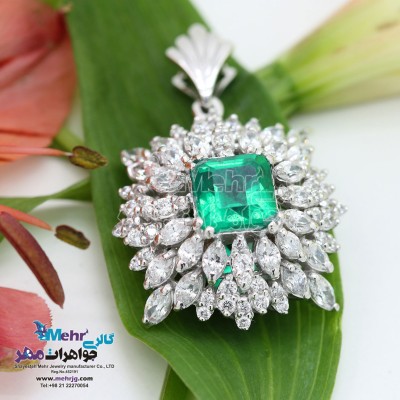 آویز جواهر - طرح زمرد نشان