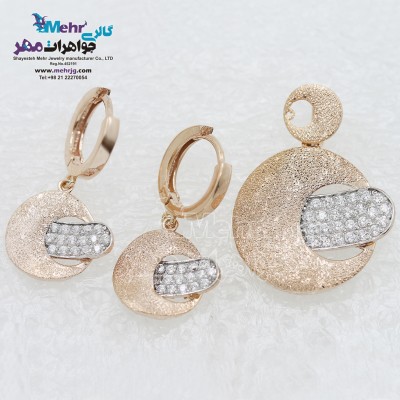 نیم ست طلا - آویز و گوشواره - طرح هندسی