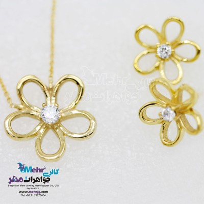 نیم ست طلا - گردنبند و گوشواره - طرح گل پنچ برگ
