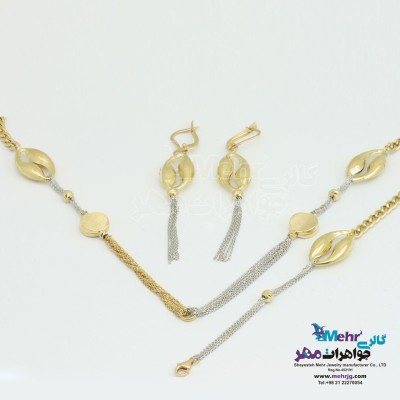 سرویس طلا - گردنبند - دستبند - گوشواره - طرح هندسی