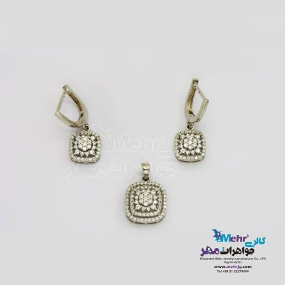 نیم ست طلا - آویز و گوشواره - طرح هندسی
