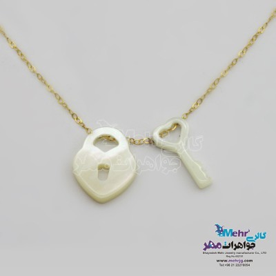 گردنبند طلا - طرح قفل و کلید صدف