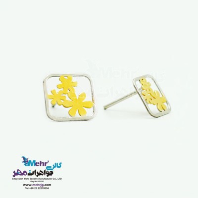 نمای دوم گوشواره طلا - طرح گل