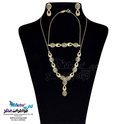 نمای دوم سرویس طلا - گردنبند و گوشواره و دستبند - طرح اشک