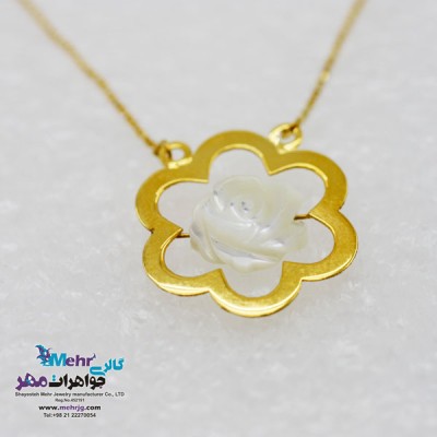 نمای دوم گردنبند طلا - طرح گل