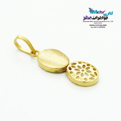 نمای دوم آویز طلا - طرح هندسی