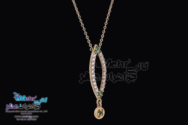 نمای دوم گردنبند طلا - طرح چشم