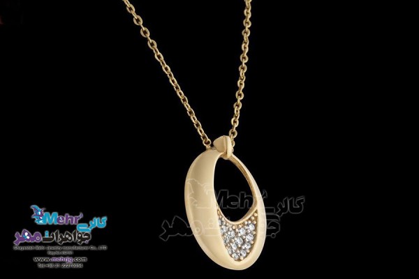 نمای دوم گردنبند طلا - طرح هندسی
