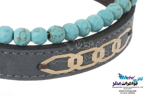 نمای دوم دستبند طلا و چرم - طرح هندسی