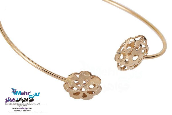 نمای دوم دستبند النگویی طلا - طرح گل