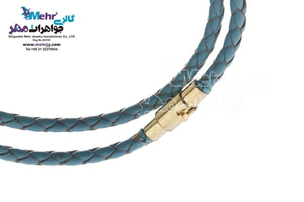 نمای دوم دستبند طلا و چرم - طرح جوجه