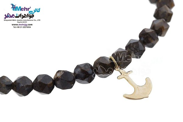 نمای دوم دستبند طلا و سنگ - طرح لنگر