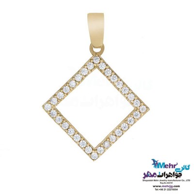 نمای دوم نیم ست طلا - آویز و گوشواره - طرح هندسی
