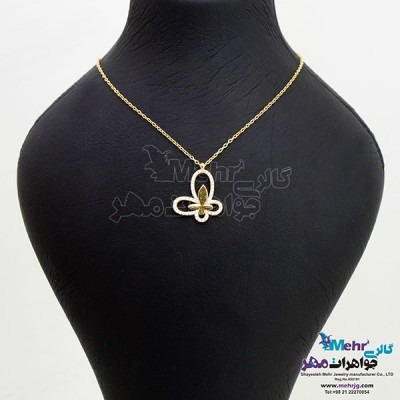 نمای دوم گردنبند طلا - طرح پروانه