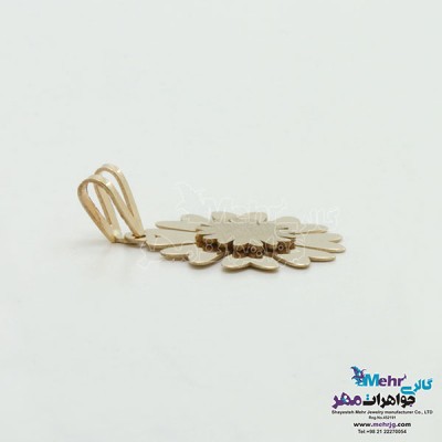 نمای دوم آویز طلا - طرح گل