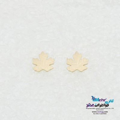 نمای دوم گوشواره طلا - طرح برگ