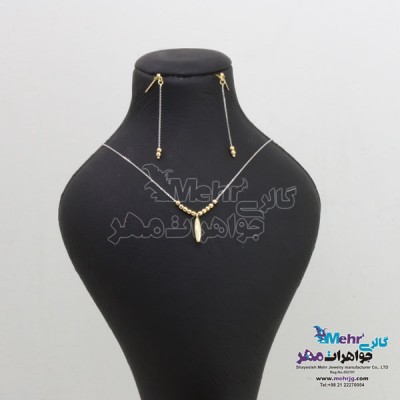نمای دوم نیم ست طلا - گردنبند و گوشواره - طرح قطره و گوی