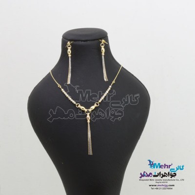 نمای دوم نیم ست طلا - گردنبند و گوشواره - طرح بیضی