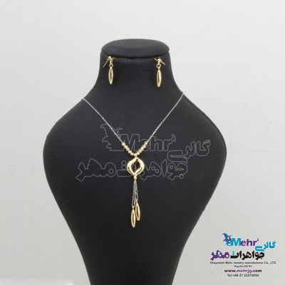 نمای دوم نیم ست طلا - گردنبند و گوشواره - طرح چشم