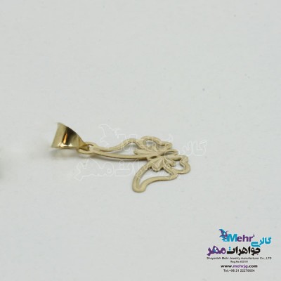 نمای دوم آویز طلا - طرح پروانه
