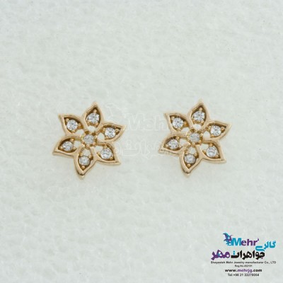 نمای دوم گوشواره طلا - طرح ستاره