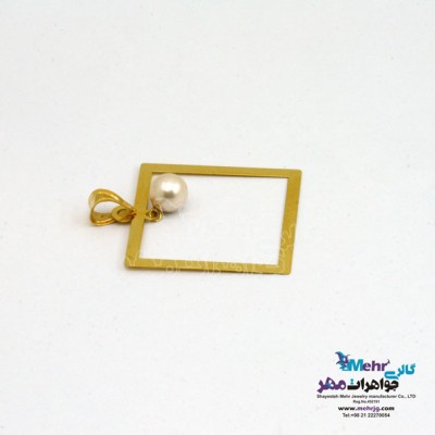 نمای دوم آویز طلا - طرح هندسی