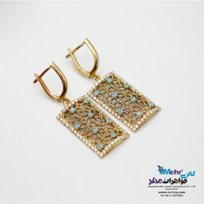 نمای دوم گوشواره طلا - طرح گل شش پر