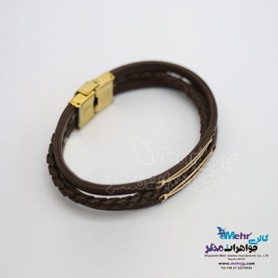 نمای دوم دستبند طلا و چرم - طرح هندسی