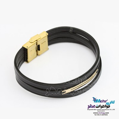 نمای دوم دستبند طلا و چرم - طرح هندسی
