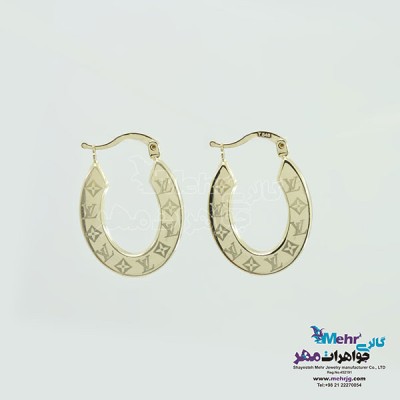 نمای دوم گوشواره حلقه ای طلا - طرح لویی ویتون
