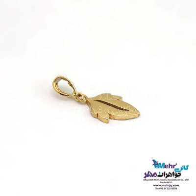 نمای دوم آویز طلا - طرح برگ