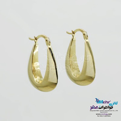 نمای دوم گوشواره حلقه ای طلا - طرح هندسی