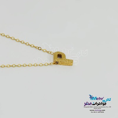 نمای دوم گردنبند طلا – طرح حروف لاتین