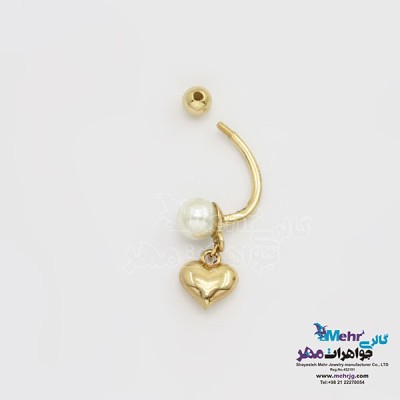 نمای دوم پیرسینگ طلا – طرح قلب