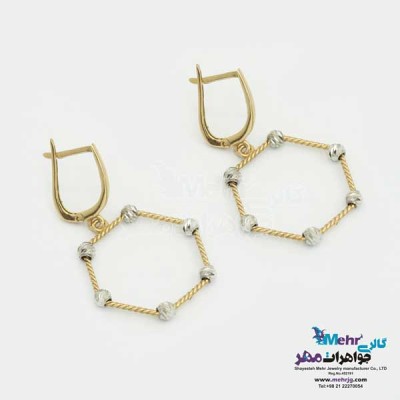 نمای دوم گوشواره گیره ای طلا - طرح هندسی