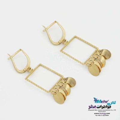 نمای دوم گوشواره گیره ای طلا - طرح هندسی