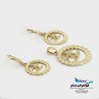 نمای دوم نیم ست طلا - آویز و گوشواره - طرح شنل