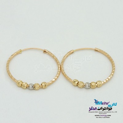 نمای دوم گوشواره حلقه ای طلا - طرح گوی تراش