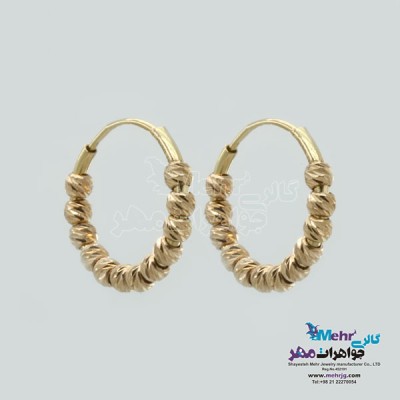 نمای دوم گوشواره حلقه ای طلا - طرح گوی تراش