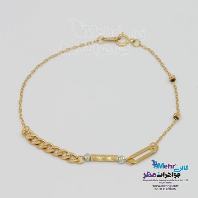 نمای دوم دستبند طلا - طرح کارتیه