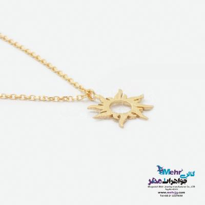 نمای دوم گردنبند طلا - طرح خورشید