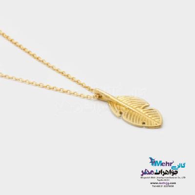 نمای دوم گردنبند طلا - طرح پر