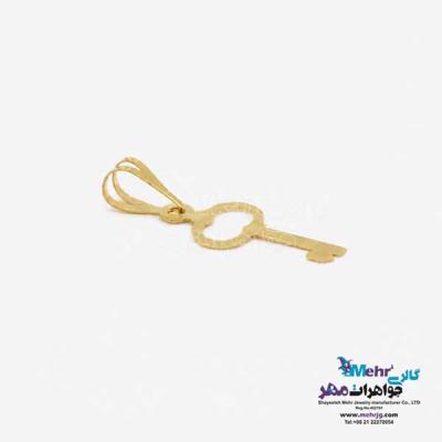 نمای دوم آویز طلا - طرح کلید