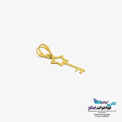 نمای دوم آویز طلا - طرح کلید