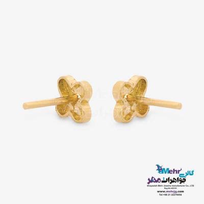 نمای دوم گوشواره طلا - طرح شبدر