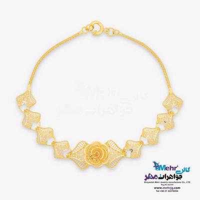نمای دوم دستبند طلا - طرح گل