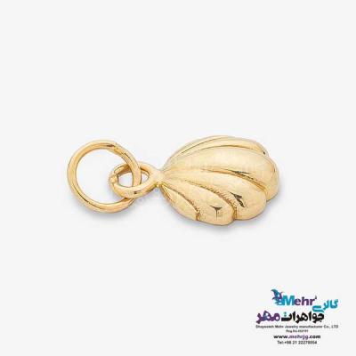 نمای دوم آویز طلا - طرح صدف