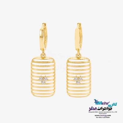 نمای دوم گوشواره طلا - طرح هرموس