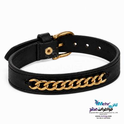 نمای دوم دستبند طلا و چرم - طرح کارتیه