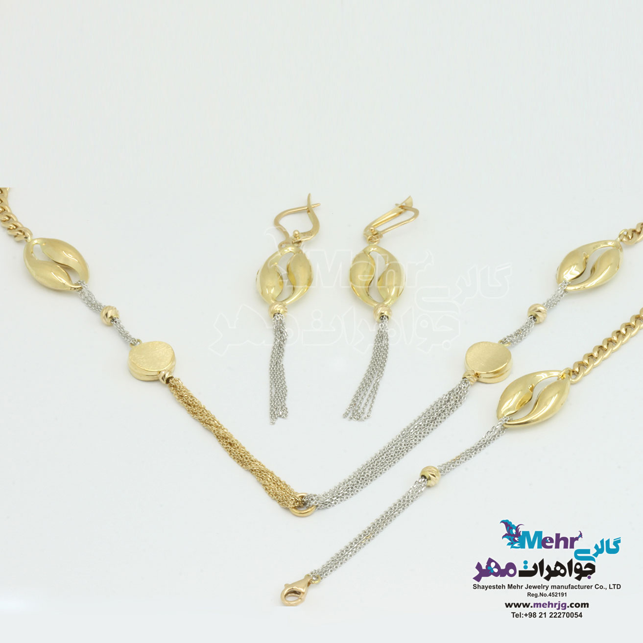 سرویس طلا - گردنبند - دستبند - گوشواره - طرح هندسی